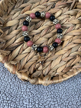 Load image into Gallery viewer, Maroon and cheetah wristlet
